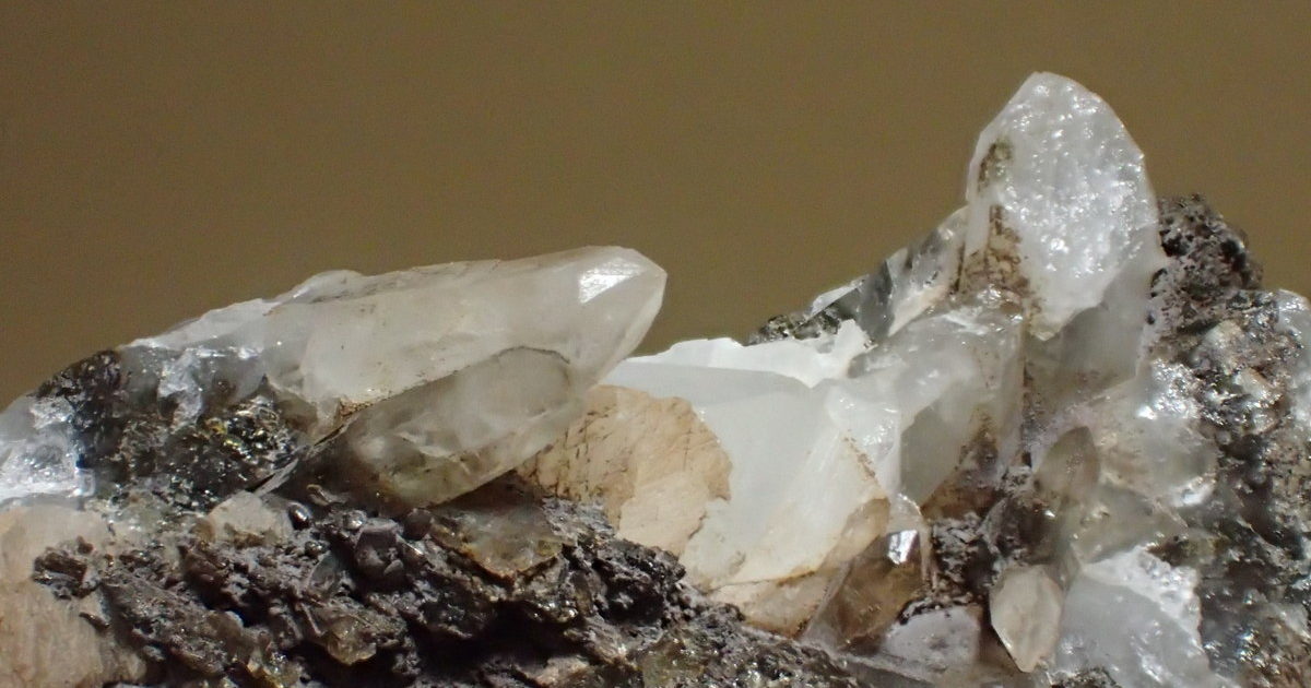 甲武信鉱山の水晶
